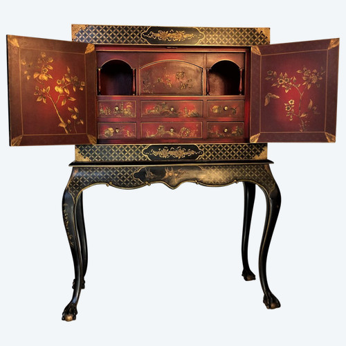 25% DISCOUNT UNTIL 11/30 - Black and Gold Lacquer Cabinet - Early 20th Century