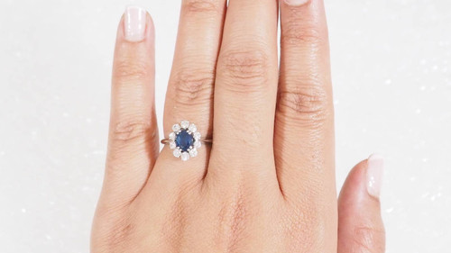 Anello Margherita in oro bianco, zaffiro e diamanti