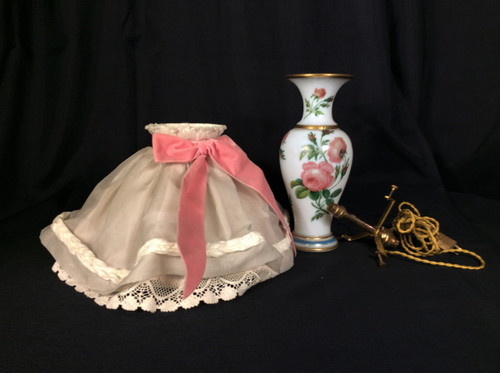 Rabatt von 25 % bis 30.11 – Balustervase aus halbopalem Kristall – Baccarat um 1840