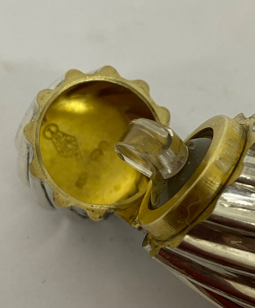 Flasche aus Silber und Vermeil aus dem 19. Jahrhundert.