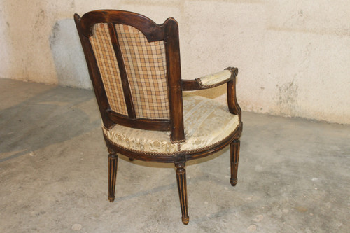 3 Poltrone Luigi XVI in faggio intagliato e modanato, fine XVIII secolo