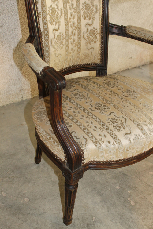 3 Poltrone Luigi XVI in faggio intagliato e modanato, fine XVIII secolo