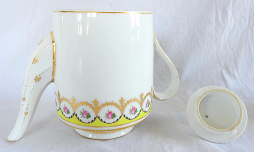 Manufacture Nast: teapot in Paris porcelain gilded with gold - Empire period - signed