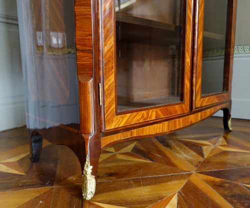 Vetrina per biblioteca in stile Luigi XV in intarsio
