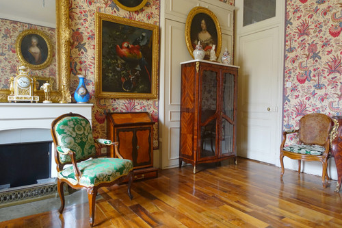 Vetrina per biblioteca in stile Luigi XV in intarsio