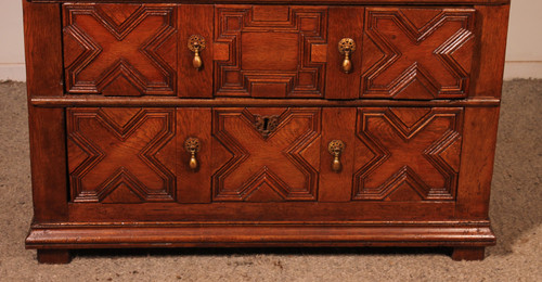 Commode Jacobean En Chêne Du 17° Siècle