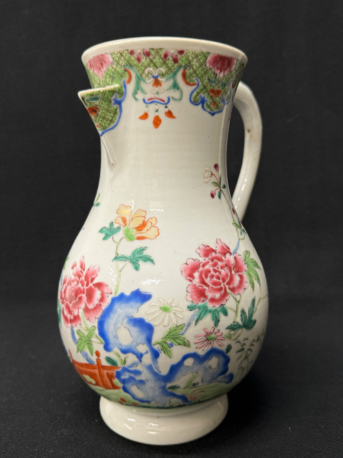 Porcelain jug from China Compagnie Indes Famille rose Qianlong period