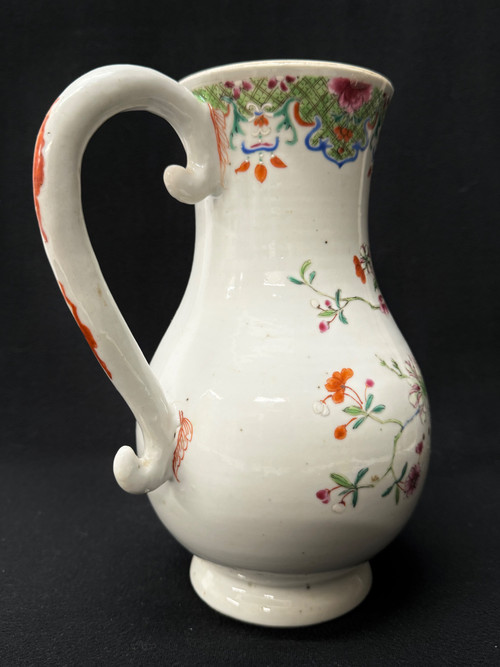 Porcelain jug from China Compagnie Indes Famille rose Qianlong period