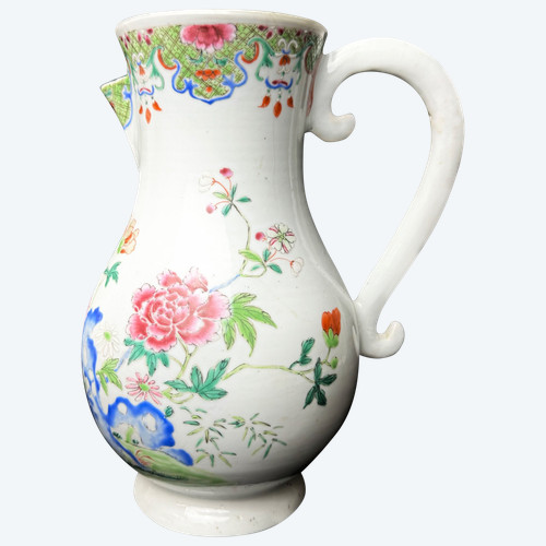 Porcelain jug from China Compagnie Indes Famille rose Qianlong period