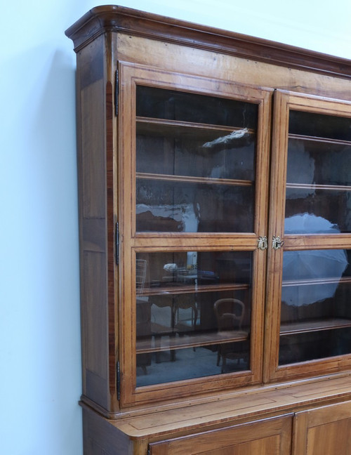 Biblioteca di proprietà di due corpi in ciliegio – Fine XVIII secolo