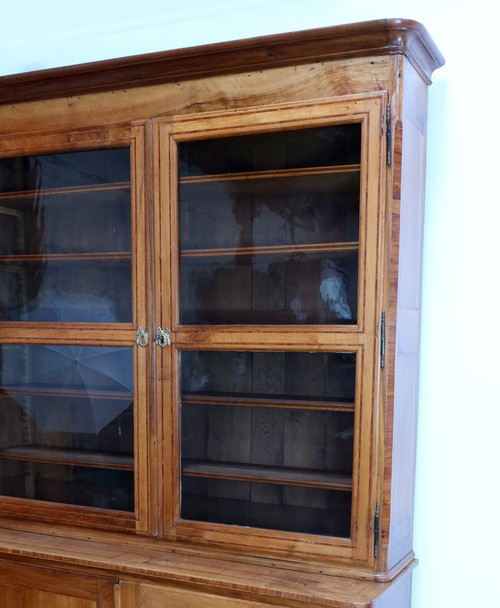 Biblioteca di proprietà di due corpi in ciliegio – Fine XVIII secolo