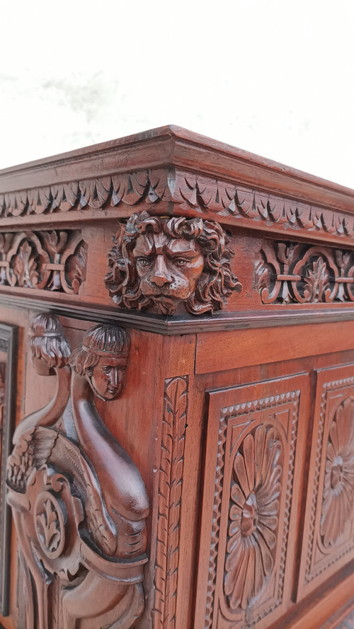 Renaissance sideboard in carved walnut 19th century