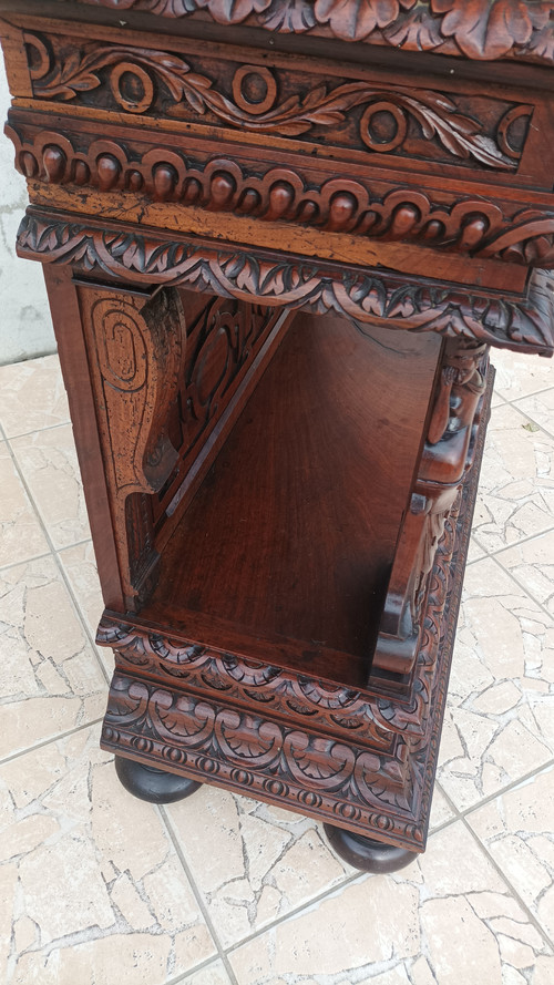 Renaissance sideboard in carved walnut 19th century