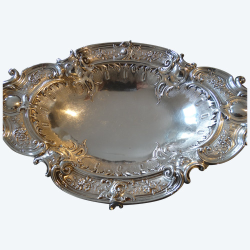 800 mil chiseled silver basket. Weight 509g. Late 19th - Early 20th century