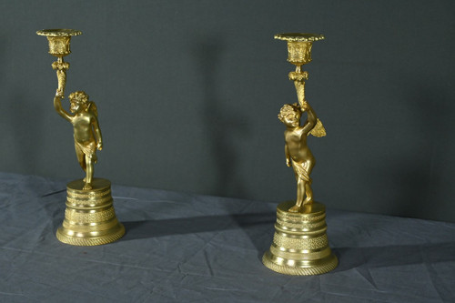 Coppia di candelieri in bronzo dorato - Metà del XIX secolo
