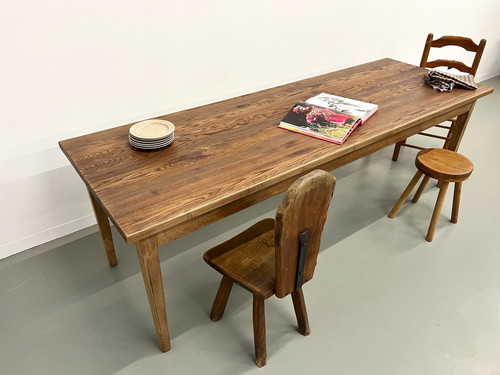 Farmhouse table with beech and solid ash spindle legs