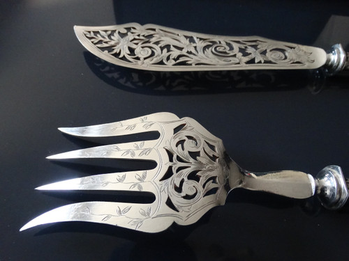 Service à poisson en argent fourré et métal argenté. 1900