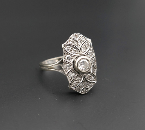 Diamantring, Art Deco, 18 Karat Weißgold.