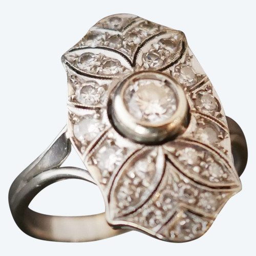 Diamantring, Art Deco, 18 Karat Weißgold.