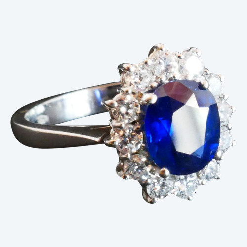Bague Marguerite Saphir Entourage Diamants.