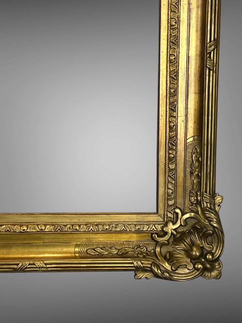 ANCIENT 19th CENTURY FRAME IN WOOD AND GILDED STUC SCULPTTED FOR PAINTING 56 CM X 46.5 CM