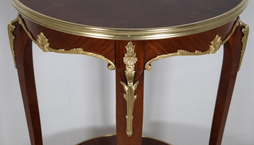 Transition-style pedestal table, 1900s