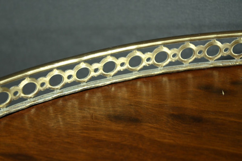 Table Rognon en Moucheté d’Acajou, estampillée “L’escalier de Cristal” – Fin XIXe