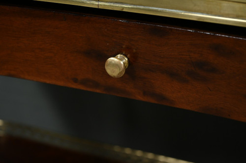 Table Rognon en Moucheté d’Acajou, estampillée “L’escalier de Cristal” – Fin XIXe