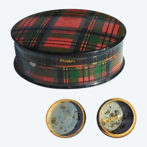 Piccolo portapillole inglese in tartanware Mauchline XIX secolo