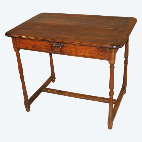 Louis XIII period writing desk in walnut Origin Périgord 17th century