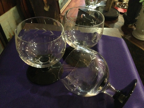 11 wine glasses from the '30s