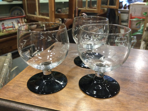 11 wine glasses from the '30s