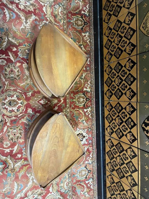 Paire de tables de chevets de style Louis XV