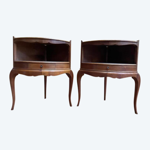 Paire de tables de chevets de style Louis XV