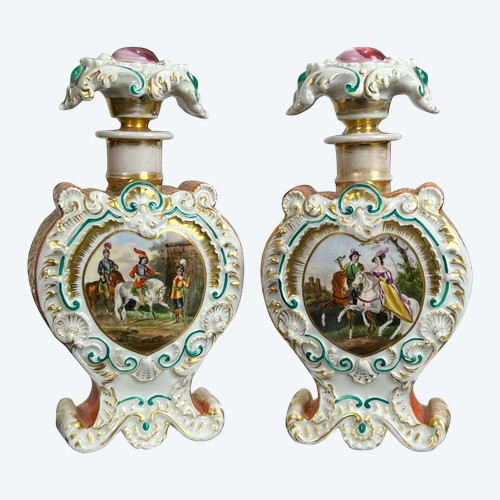 Jacob Petit ( 1796- 1868 ) Paire De Flacons En Porcelaine Polychrome De Scenes Courtoises