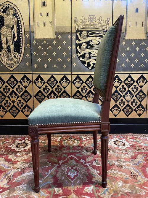 Suite de 6 chaises de style Louis XVI velours vert