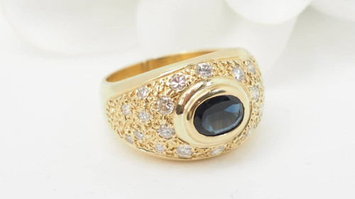 Bague Jonc en or jaune, saphir et diamants