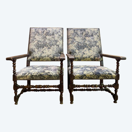Paire de fauteuils de style Louis XIII 