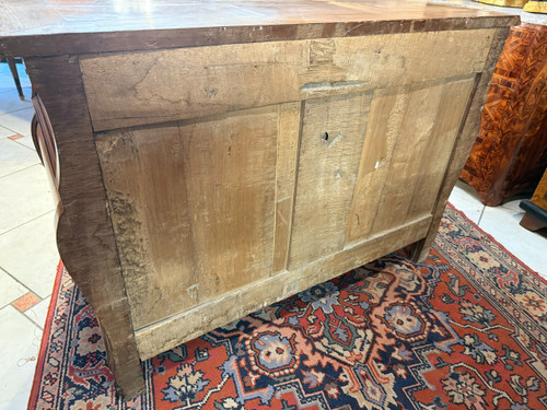 COMMODE DE FORME TOMBEAU EPOQUE LOUIS XV - 18ème