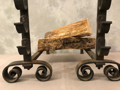 Coppia di antichi candelabri in ferro e ottone del XVIII secolo