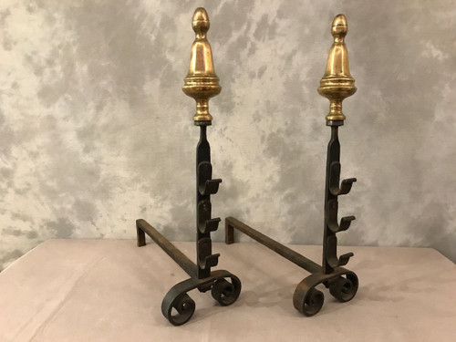Coppia di antichi candelabri in ferro e ottone del XVIII secolo