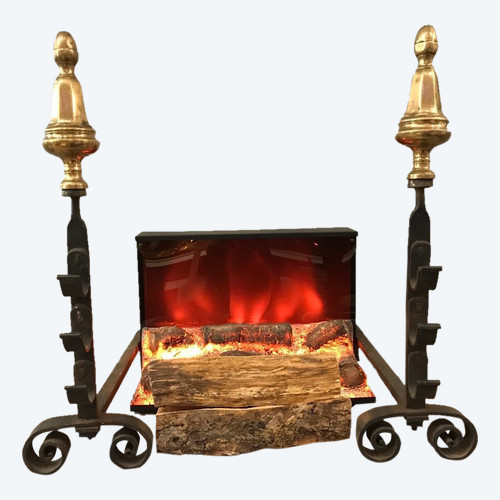 Coppia di antichi candelabri in ferro e ottone del XVIII secolo