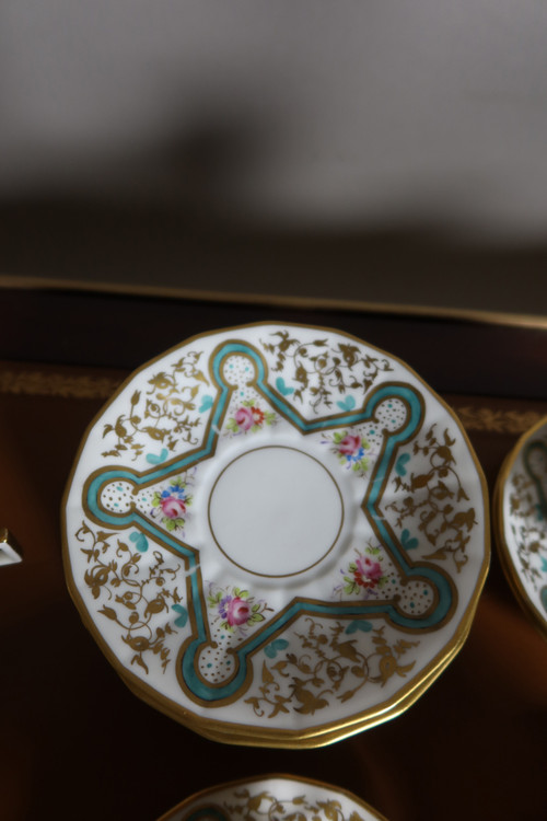Service à thé,café et gâteaux en porcelaine de Lauret à Paris