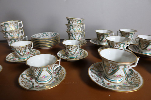 Service à thé,café et gâteaux en porcelaine de Lauret à Paris