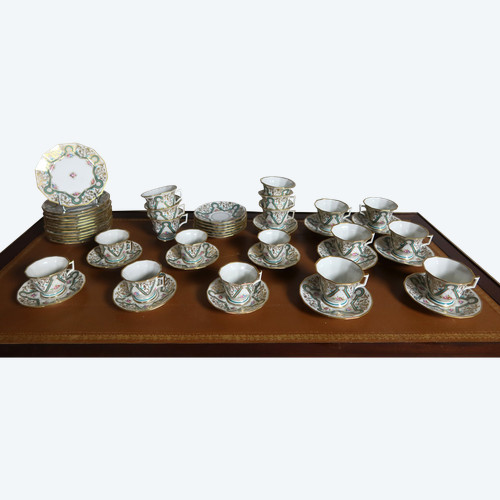 Service à thé,café et gâteaux en porcelaine de Lauret à Paris