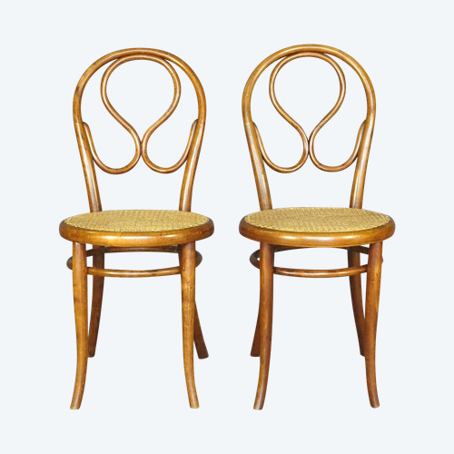 Two Thonet N°20 OMEGA 1875 caned chairs