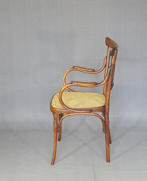 Bentwood armchair, curved wood, bistro KOHN N°196, 1905, new canework; No Thonet