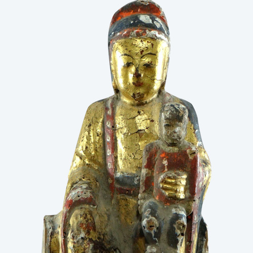 China, Late Ming period, Early Qing period, 17th century, Kouan Yin statue in lacquered and gilded wood.