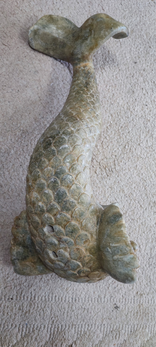 Grüner Marmordelfin. Brunnenelement XVIII/XIX