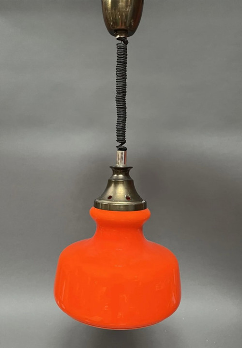Suspension en opaline orange des années 1960
